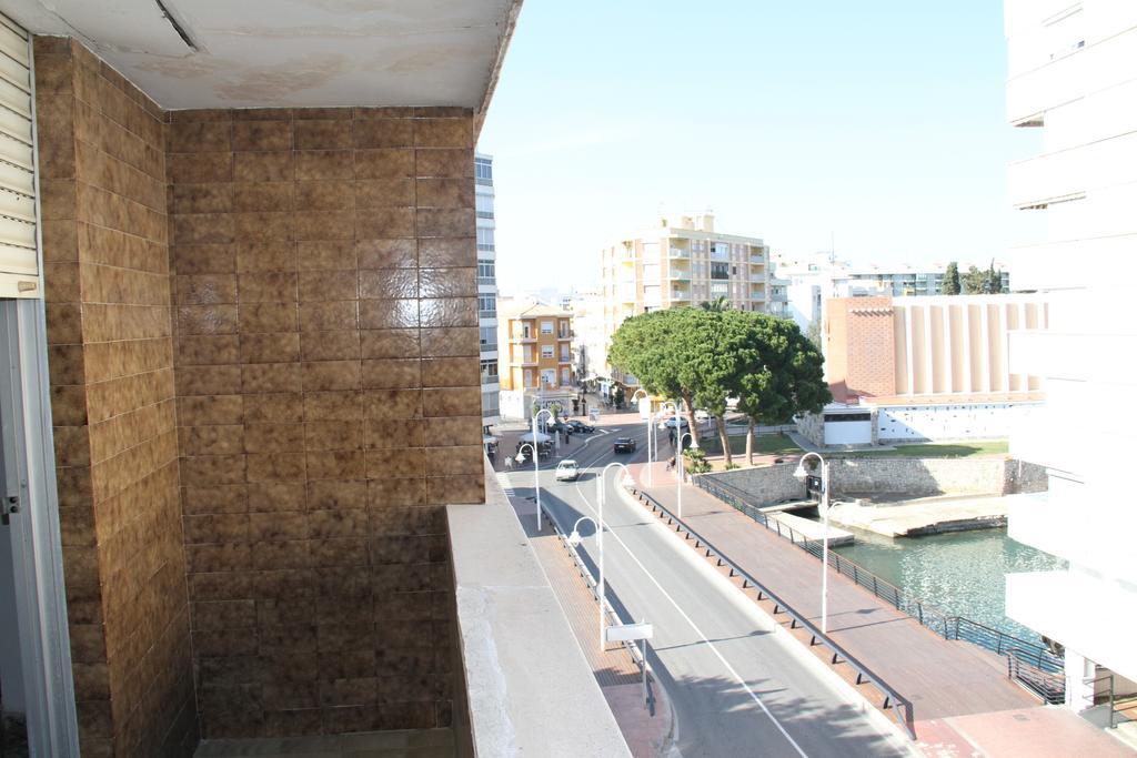 Hostal Mengual Gandia Bagian luar foto