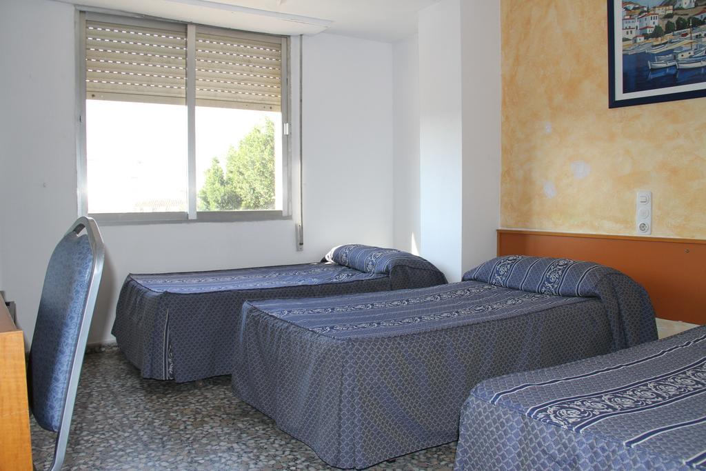 Hostal Mengual Gandia Ruang foto