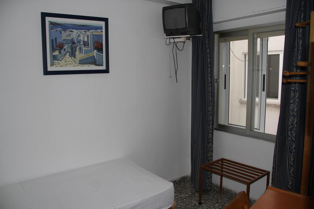 Hostal Mengual Gandia Ruang foto
